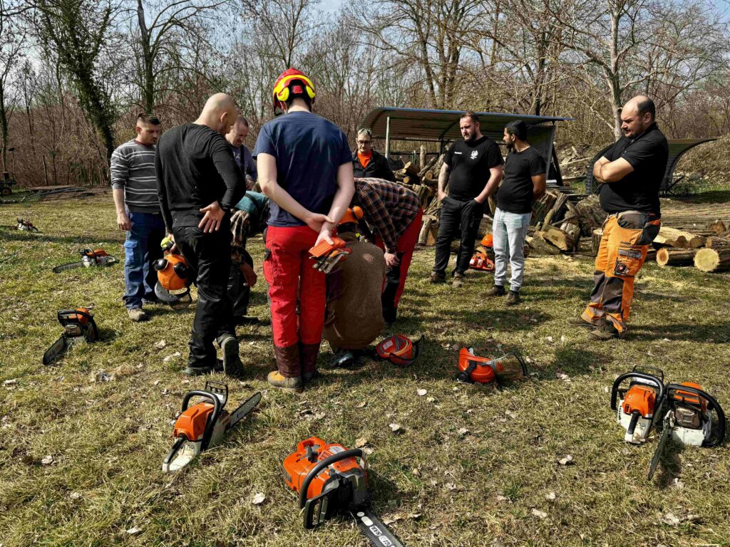 fakitermelő képzés